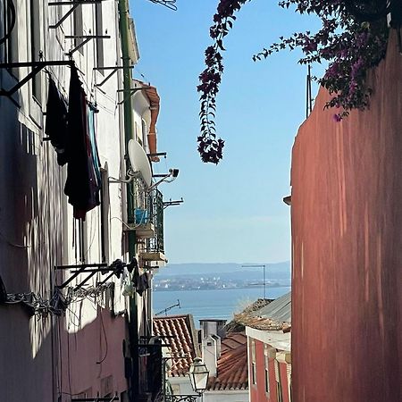 Appartement Quiet Street Alfama à Lisboa Extérieur photo